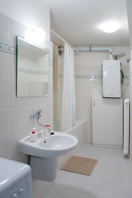 Dlouha Apartment 2Bd Praga Exterior foto